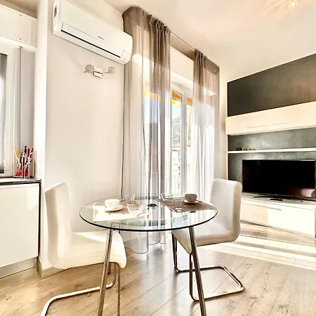Apartment Hostdomus - Blanca Out Finish *
