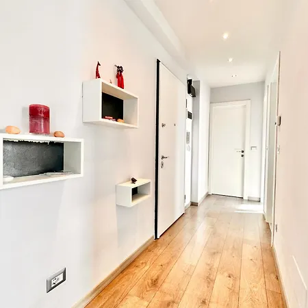 Apartment Hostdomus - Blanca Out Finish