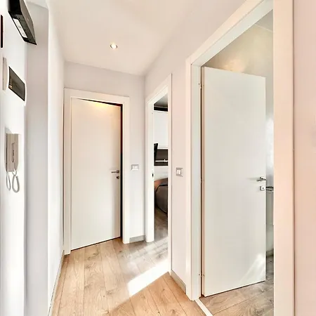 Hostdomus - Blanca Out Finish Apartamento *
